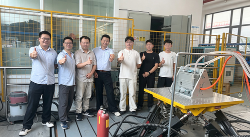 Últimos blogs da empresa sobre EVLINK valida com sucesso aquecedores de refrigerante PTC da série Q em testes conjuntos com a Shanghai University of Engineering Scie